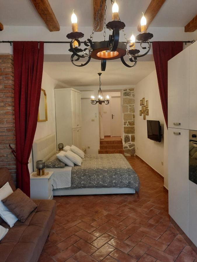 Old Town Rab Studio Apartment 拉布 外观 照片