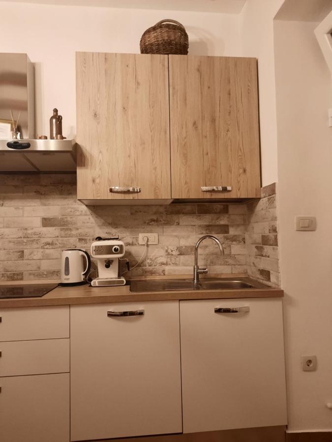 Old Town Rab Studio Apartment 拉布 外观 照片