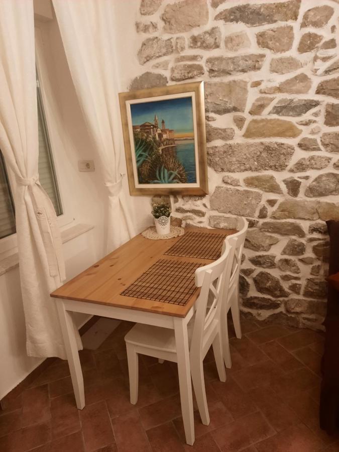 Old Town Rab Studio Apartment 拉布 外观 照片